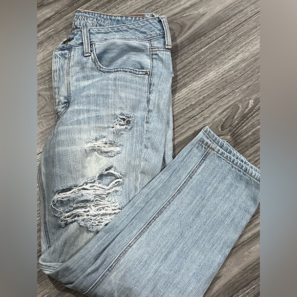 American Eagle Outfitters Light Blue Distressed Cropped Jeans Sz 6 R - Picture 5 of 8